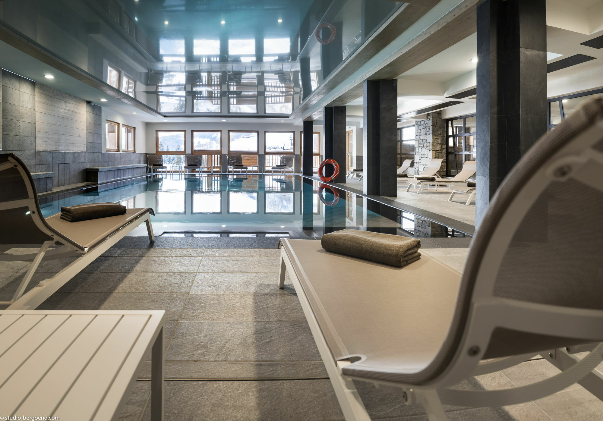 Mgm Hotels & Residences - Residence Le Roc Des Tours เลอกรองด์บอร์นอง ภายนอก รูปภาพ